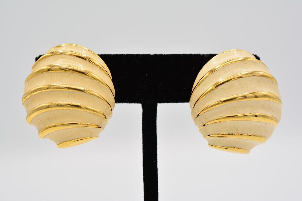 Vintage Clip Earrings Chunky Off White Enamel Gold Tone Heavy 1980s BinAK
